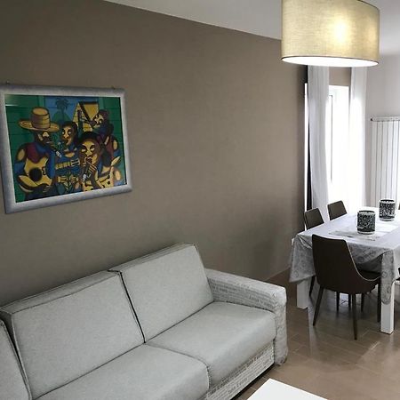 5 Miles Apt Apartment Rocca Cinquemiglia Exterior foto
