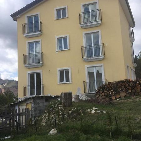 5 Miles Apt Apartment Rocca Cinquemiglia Exterior foto