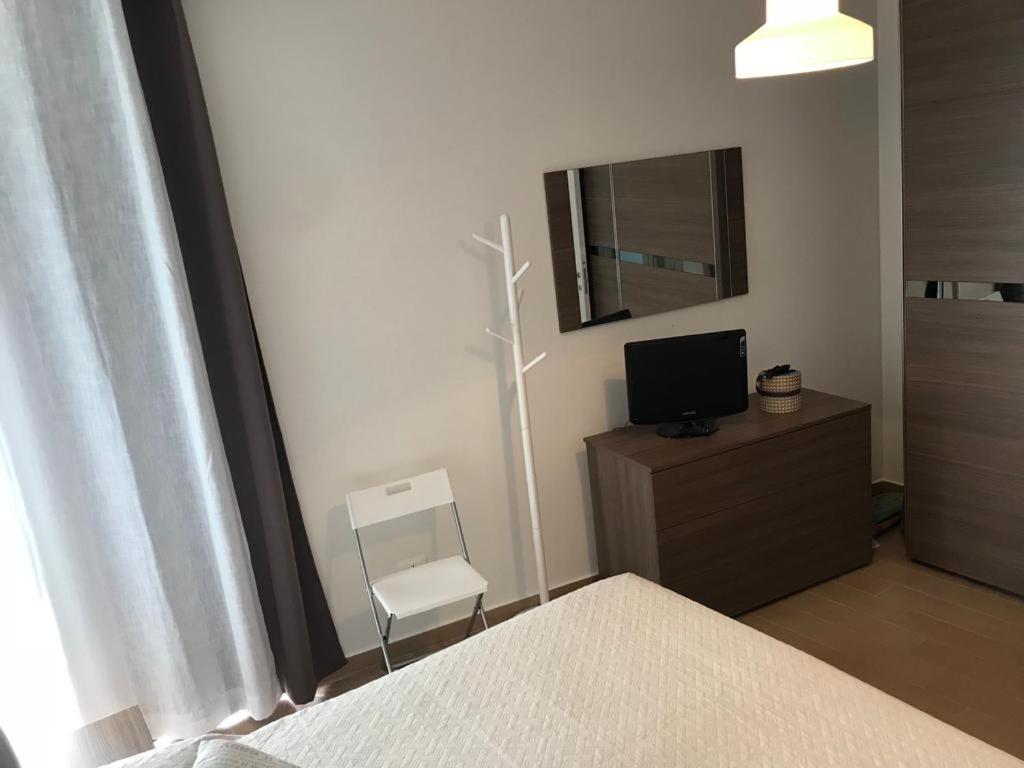 5 Miles Apt Apartment Rocca Cinquemiglia Exterior foto
